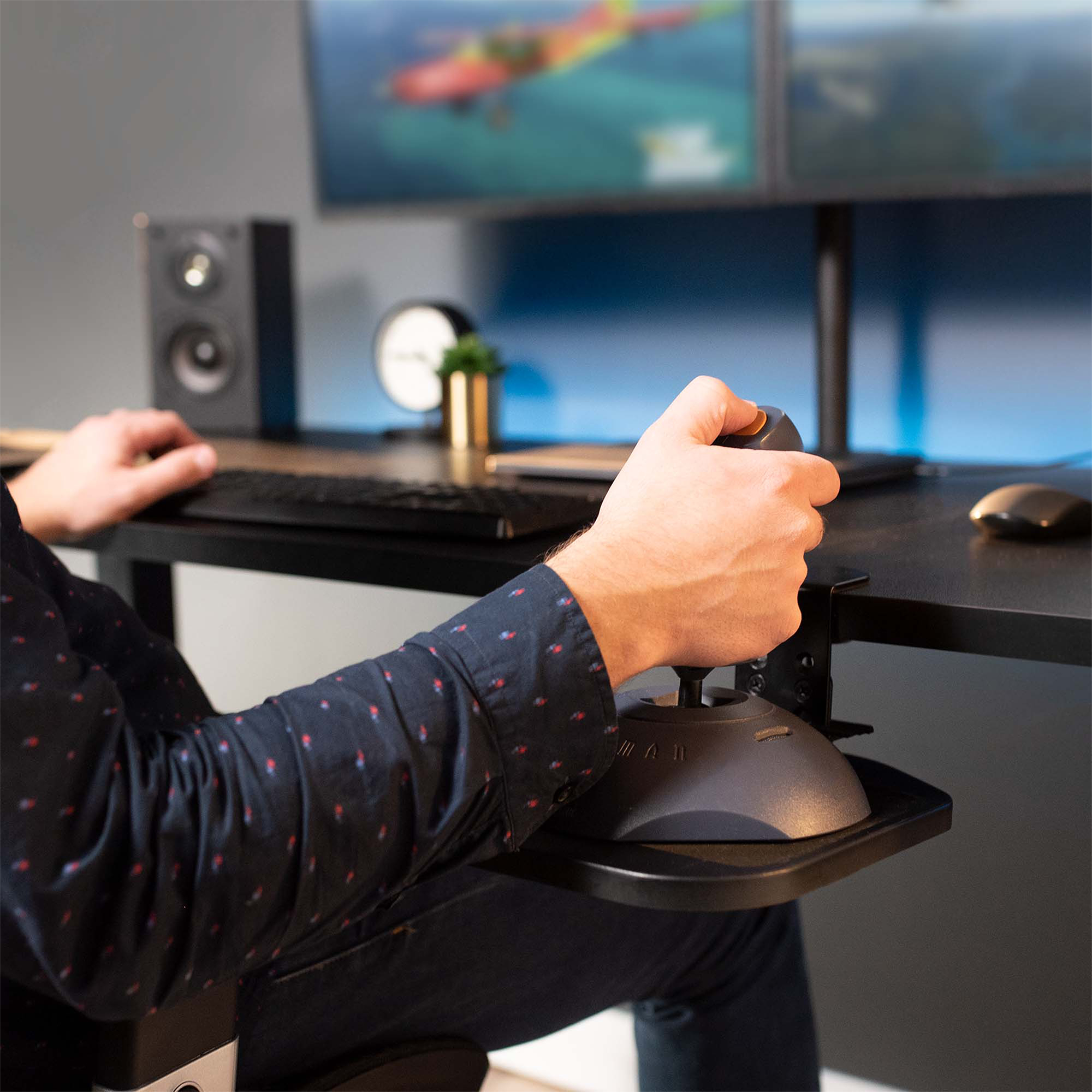 VIVO Black Wooden Rotating Clamp-on Adjustable Computer Mouse Pad, Device Holder Image 6