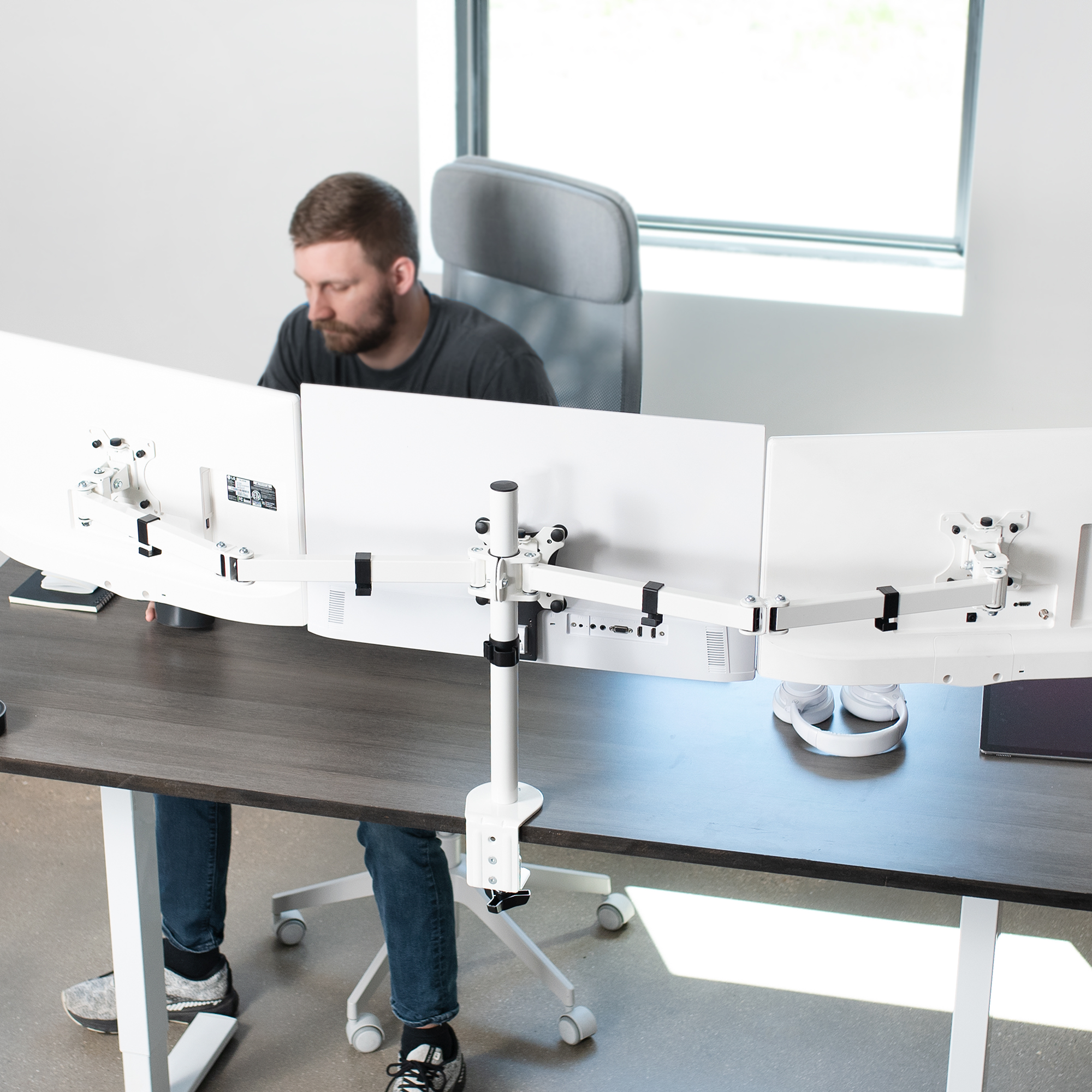 VIVO White Triple Monitor Mount, Articulating Stand for 3 Screens up to 24" Image 8